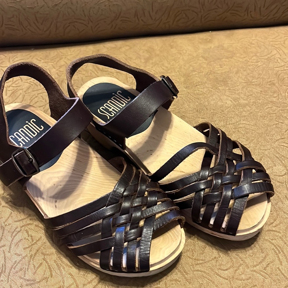 Scandic sandals